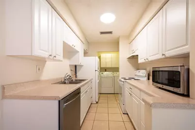 930 Mandarin Isle, Fort Lauderdale, FL 33315 - Photo 12