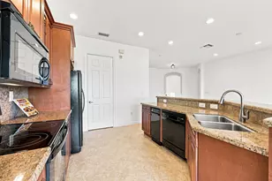 8288 NW 128th Ln, Parkland, FL 33076 - Photo 12