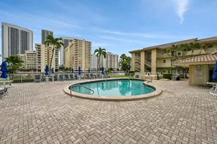 2600 Diana Dr, Hallandale Beach, FL 33009 - Photo 22