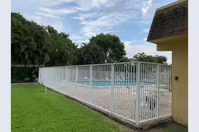 5170 SW 40th Avenue #8E, Dania Beach, FL 33314 - Photo 26