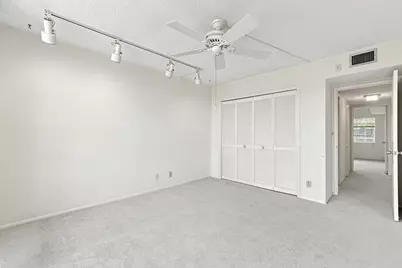 555 Oaks Lane #303, Pompano Beach, FL 33069 - Photo 20