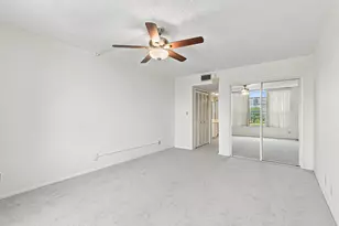 555 Oaks Ln, Pompano Beach, FL 33069 - Photo 28