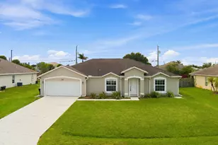 216 SW Kestor Dr, Port Saint Lucie, FL 34953 - Photo 2