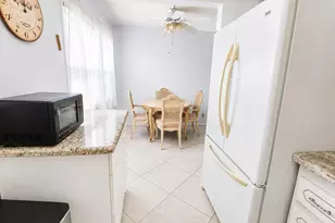 5 Suffolk A, Boca Raton, FL 33434 - Photo 2