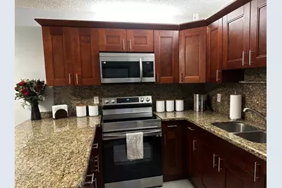 2245 White Pine Circle #D, Greenacres, FL 33415 - Photo 4