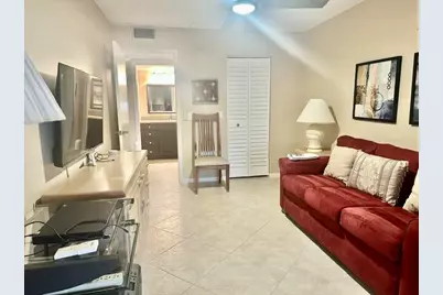 1049 Lincoln C, Boca Raton, FL 33434 - Photo 12