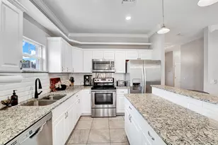2001 SW Aguero St, Port Saint Lucie, FL 34953 - Photo 20