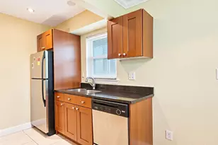 1680 NE 34th Ln, Oakland Park, FL 33334 - Photo 10