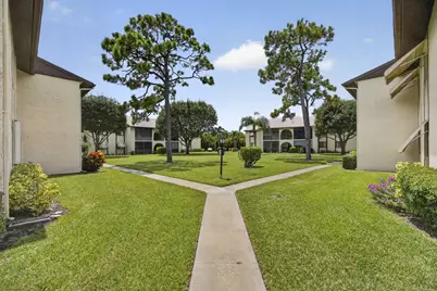 3625 La Aires Court #C-1, Greenacres, FL 33463 - Photo 4
