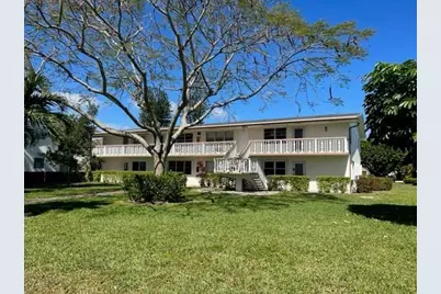 11 Cambridge A #11, West Palm Beach, FL 33417 - Photo 2
