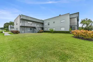 887 Normandy S, Delray Beach, FL 33484 - Photo 1