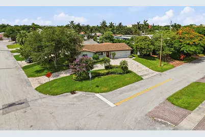 2690 NE 11th Street, Pompano Beach, FL 33062 - Photo 12