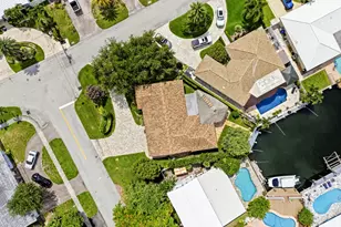 2690 NE 11th St, Pompano Beach, FL 33062 - Photo 10