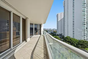 7000 W Island Blvd, Aventura, FL 33160 - Photo 6