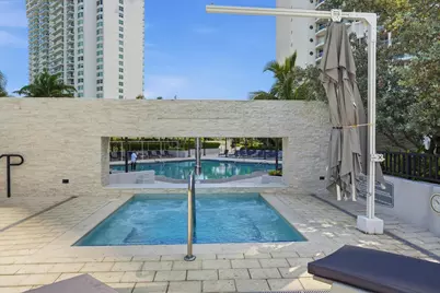 7000 W Island Boulevard #907, Aventura, FL 33160 - Photo 32