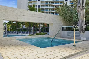 7000 W Island Blvd, Aventura, FL 33160 - Photo 40