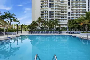 7000 W Island Blvd, Aventura, FL 33160 - Photo 30