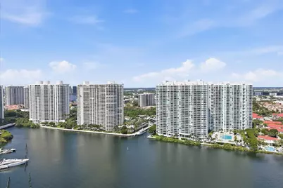 7000 W Island Boulevard #907, Aventura, FL 33160 - Photo 38