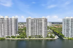 7000 W Island Blvd, Aventura, FL 33160 - Photo 48