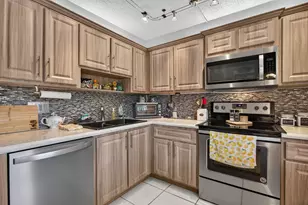 806 Cypress Grove Ln, Pompano Beach, FL 33069 - Photo 8
