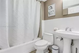 120 Royal Pk Dr, Oakland Park, FL 33309 - Photo 6