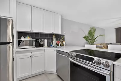 3301 NW 47th Terrace #308, Lauderdale Lakes, FL 33319 - Photo 4