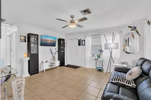 560-564 NE 35th St, Oakland Park, FL 33334 - Photo 6