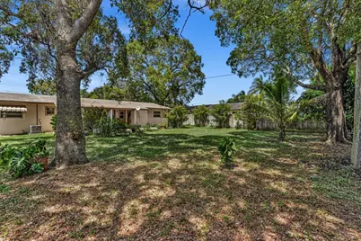 560-564 NE 35th Street, Oakland Park, FL 33334 - Photo 22