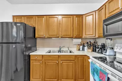 560-564 NE 35th Street, Oakland Park, FL 33334 - Photo 8