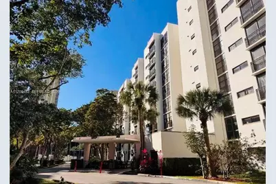 17011 N Bay Road #104, Sunny Isles Beach, FL 33160 - Photo 2