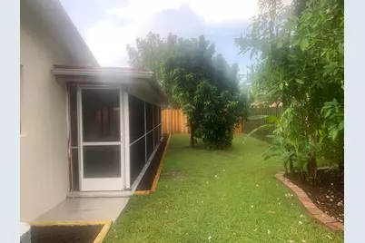 9350 NW 38th Place, Sunrise, FL 33351 - Photo 22