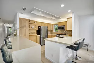 290 E Fern Dr, Boca Raton, FL 33432 - Photo 14