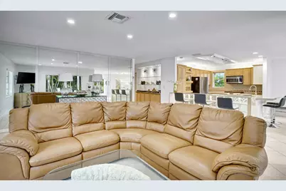 290 E Fern Drive, Boca Raton, FL 33432 - Photo 8