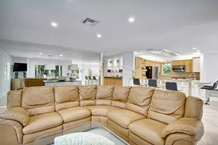 290 E Fern Dr, Boca Raton, FL 33432 - Photo 8