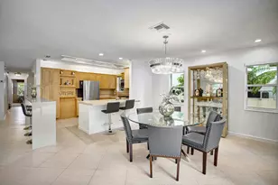 290 E Fern Dr, Boca Raton, FL 33432 - Photo 12