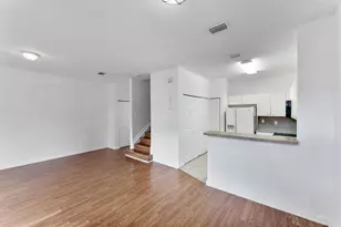 1407 S Santa Catalina Cir, North Lauderdale, FL 33068 - Photo 8