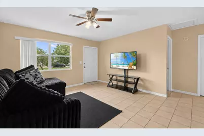 415 Fleming Avenue, Greenacres, FL 33463 - Photo 4