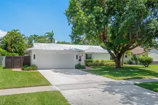 1401 Hummingbird Dr, Delray Beach, FL 33444 - Photo 2