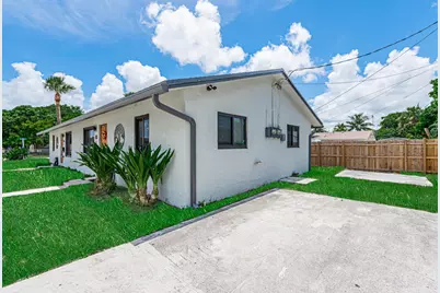 2013 Wilkins Avenue, West Palm Beach, FL 33401 - Photo 12