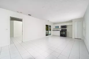 649 NE Horizon Ln, Port Saint Lucie, FL 34983 - Photo 16