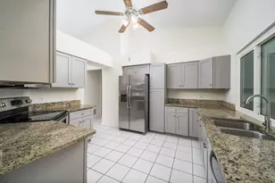 649 NE Horizon Ln, Port Saint Lucie, FL 34983 - Photo 10