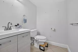 6001 N Falls Cir Dr, Lauderhill, FL 33319 - Photo 6