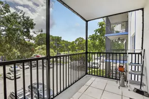 6001 N Falls Cir Dr, Lauderhill, FL 33319 - Photo 14