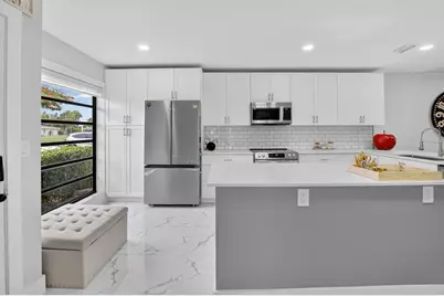 8967 Belle Aire Drive, Boca Raton, FL 33433 - Photo 6