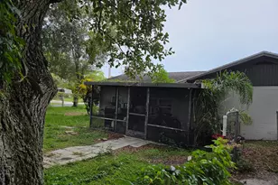 368 Johnston St, Fort Pierce, FL 34982 - Photo 8