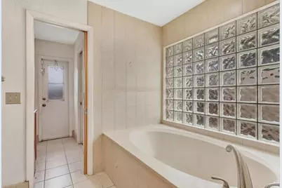 1280 NW 114th Avenue, Coral Springs, FL 33071 - Photo 10