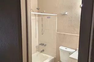 2670 NW 10th St, Pompano Beach, FL 33069 - Photo 6