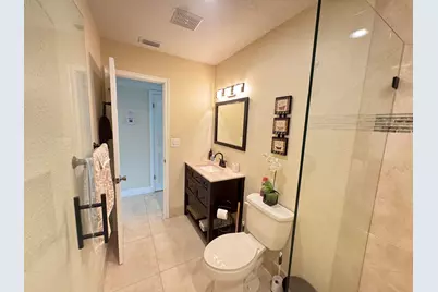 512 High Point Drive, Delray Beach, FL 33445 - Photo 8