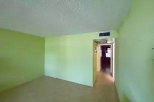 95 Cambridge E, West Palm Beach, FL 33417 - Photo 10