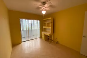 95 Cambridge E, West Palm Beach, FL 33417 - Photo 2